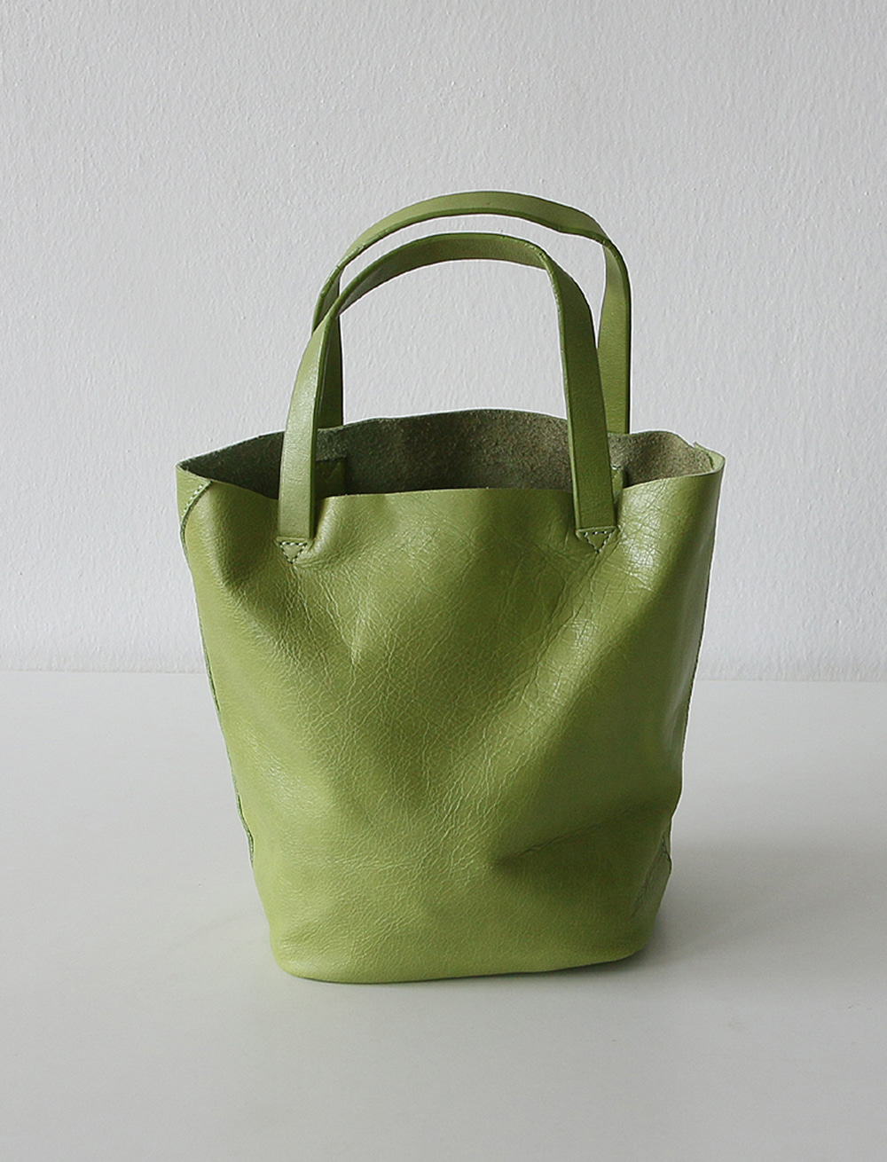 green leather tote bag (2c)