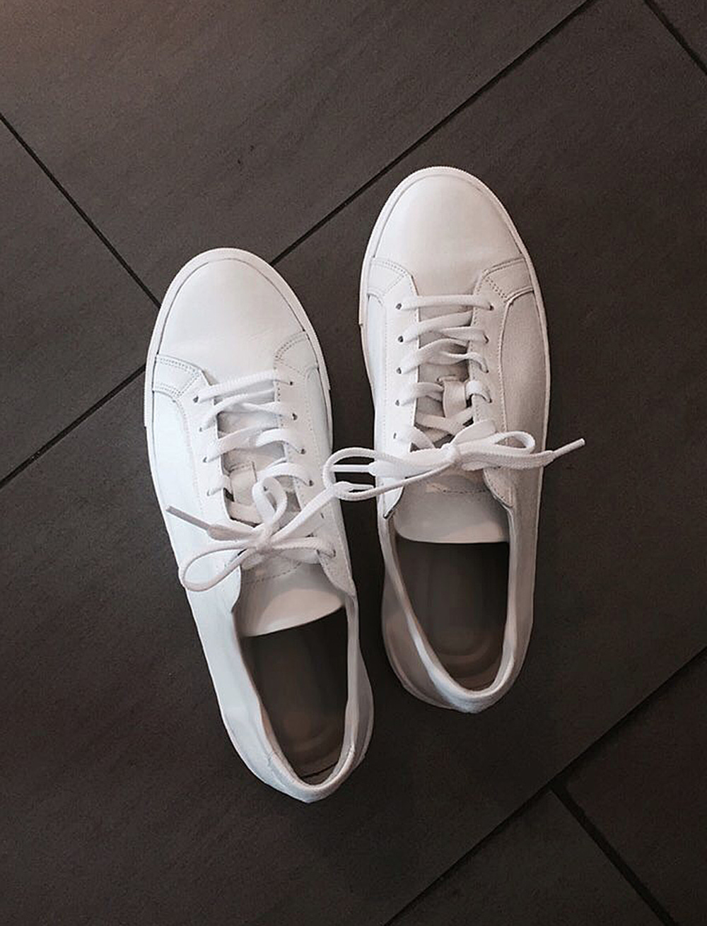 white leather sneakers  소가죽소재 best best !!!!